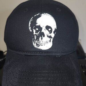 Black/White LED Flashing Eye Skull Halloween Hat.